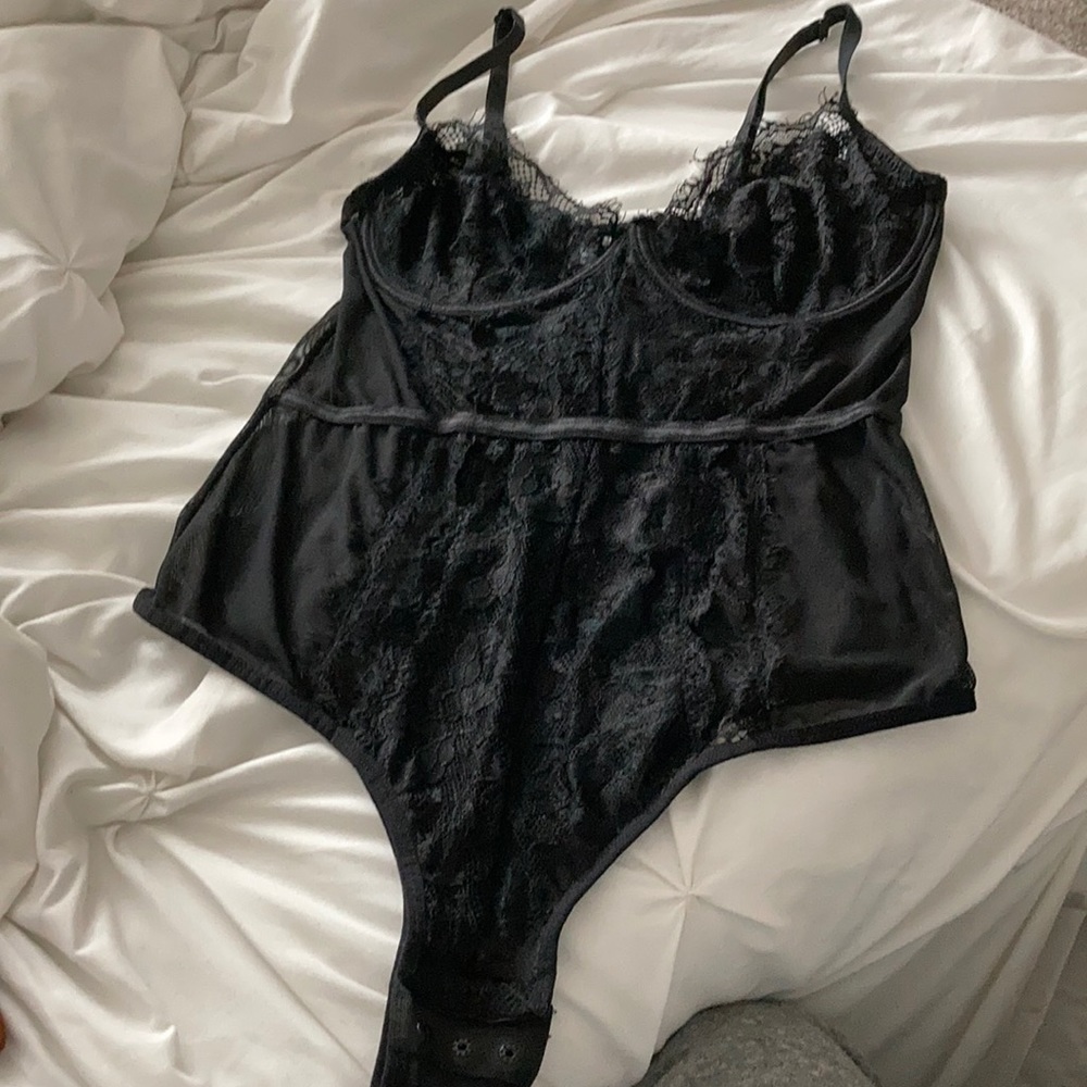 Lingerie bodysuit